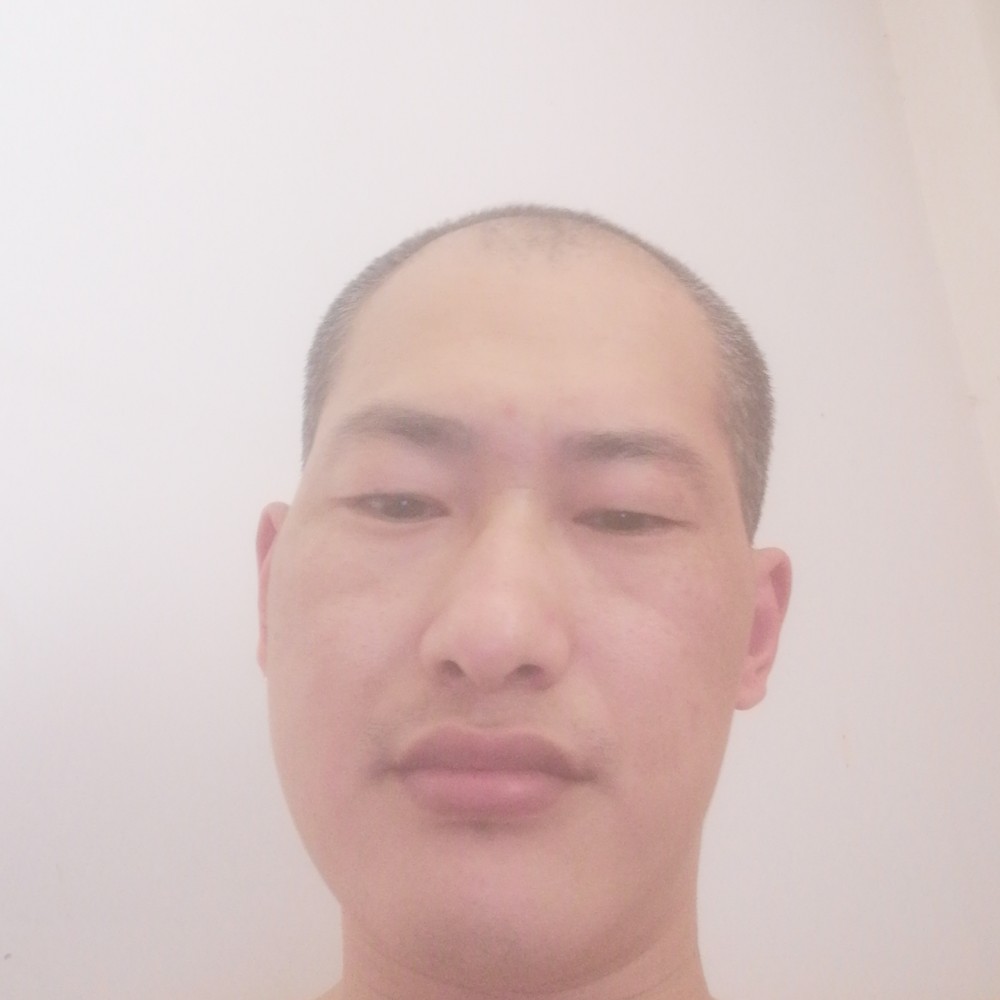 只谈情的照片