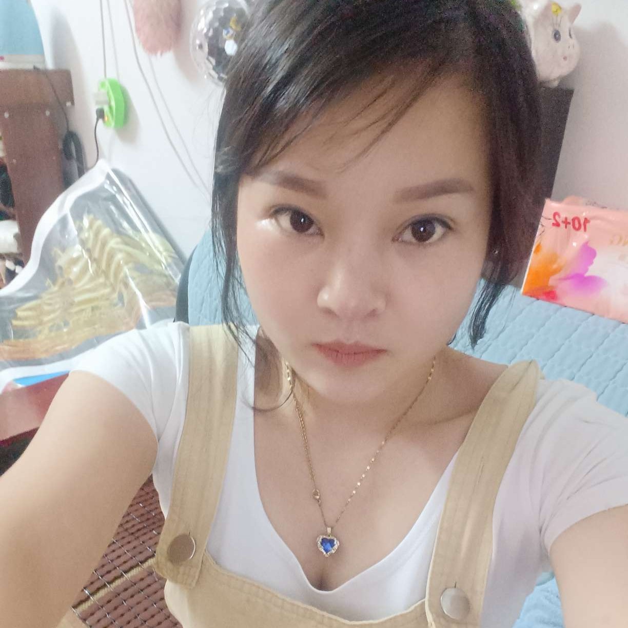 绚烂邂逅衬衫的照片