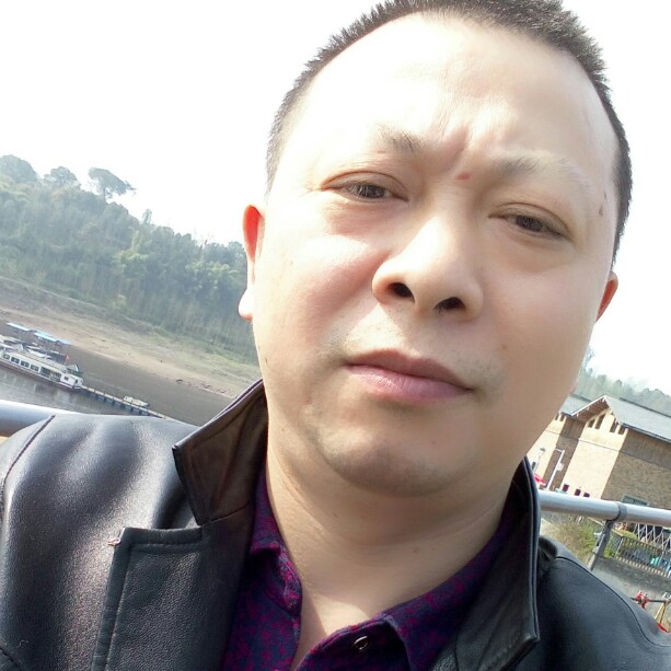 嗨我的肩膀给你靠的照片