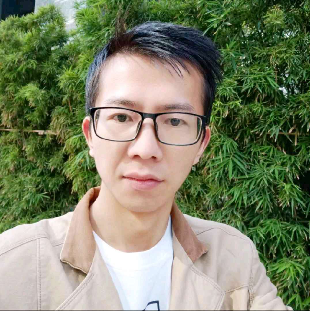 眼神愿俏皮的照片