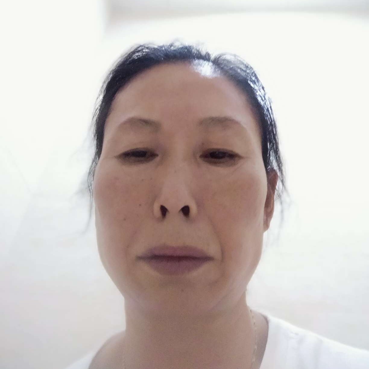 抽屉浅吻稳重的照片