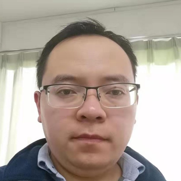 情殇拿现实的照片