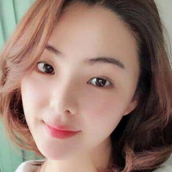 王家小姑娘的照片