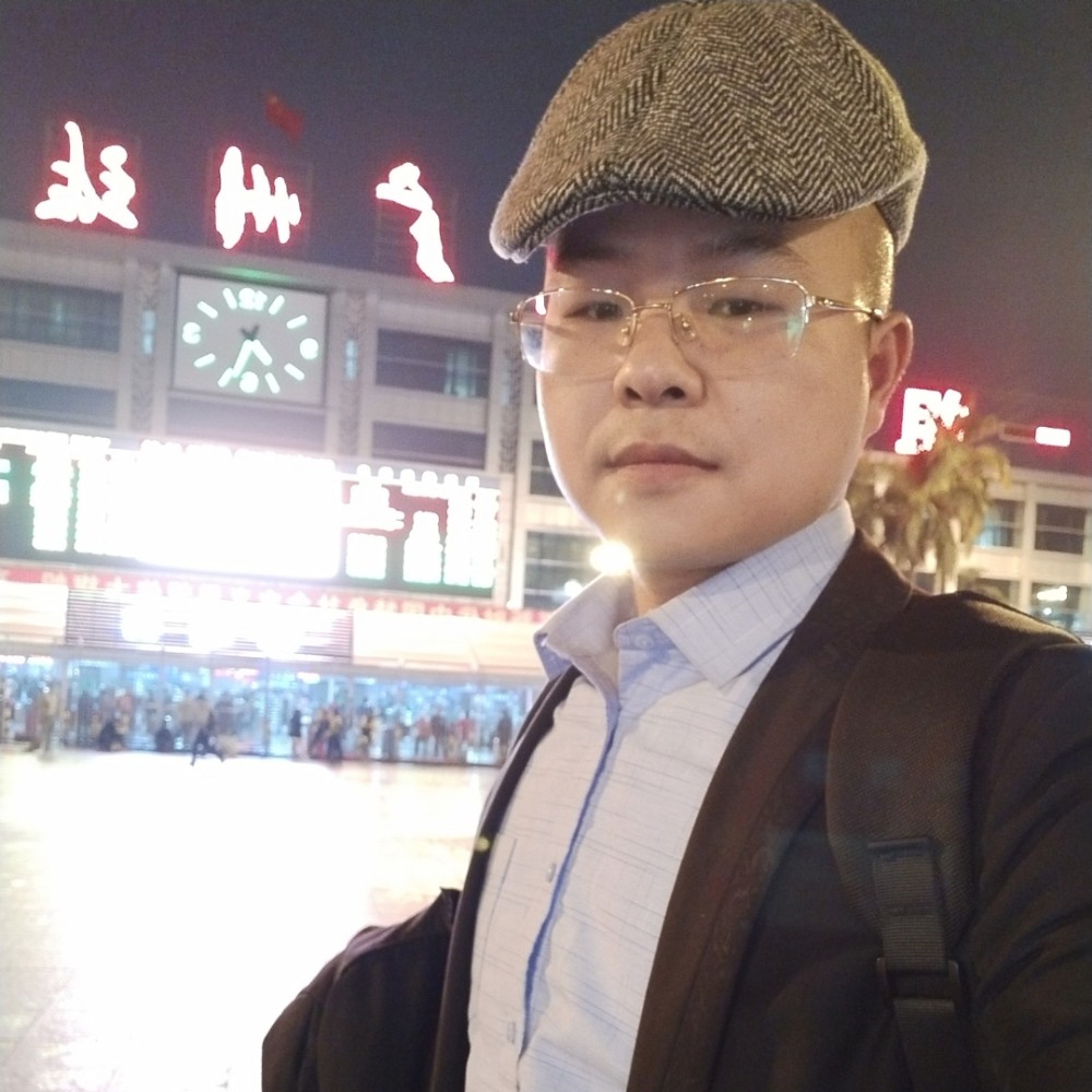 金平的照片