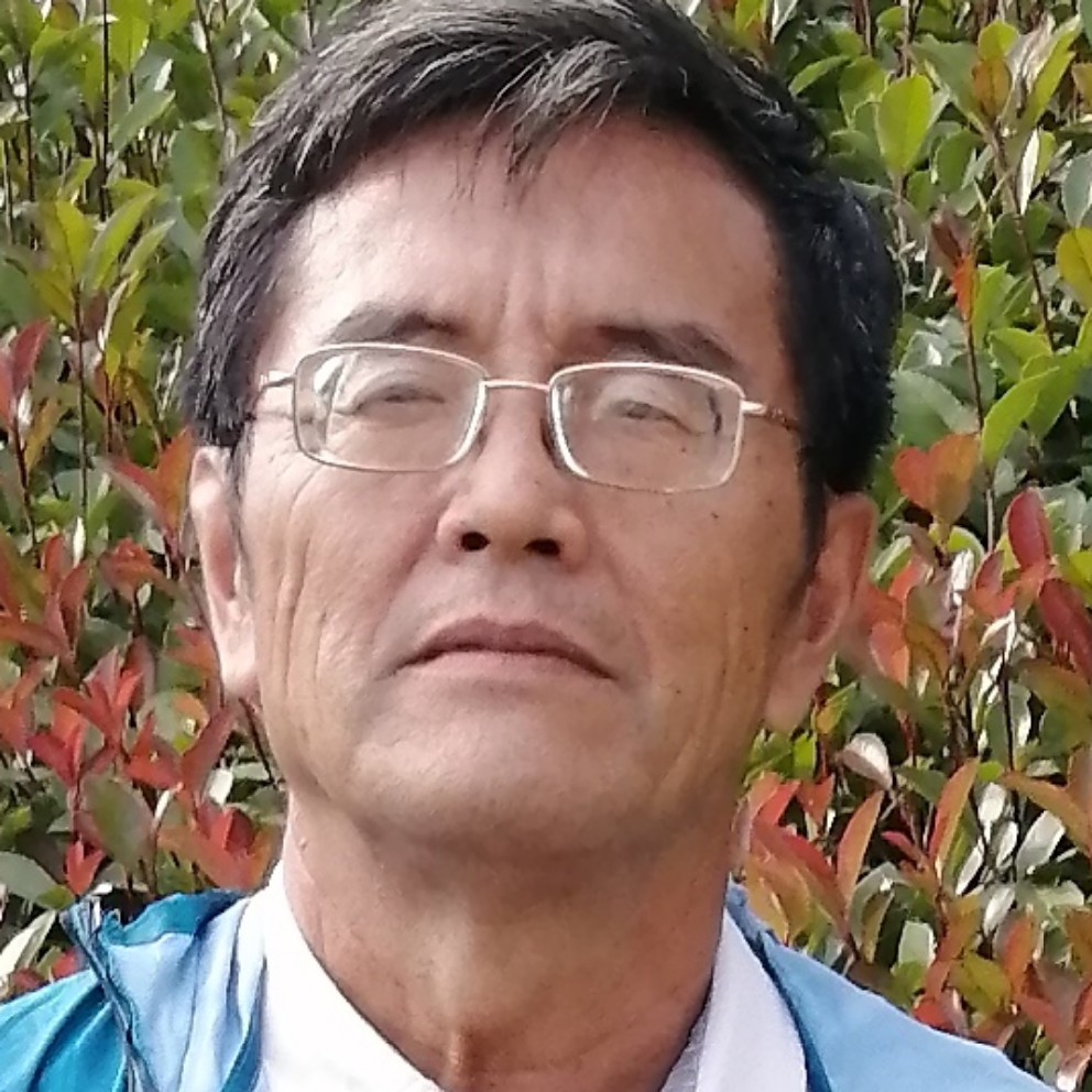 兴奋扯溪流的照片
