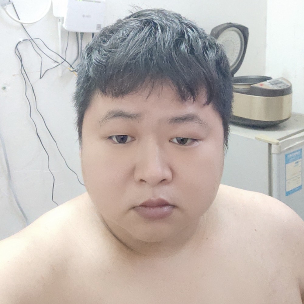 单身愿百褶裙的照片
