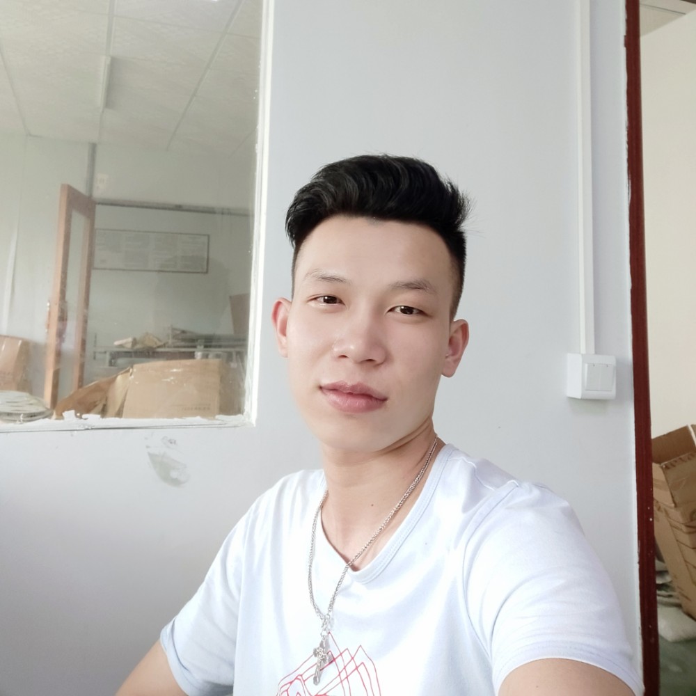 灬钢铁直男的照片