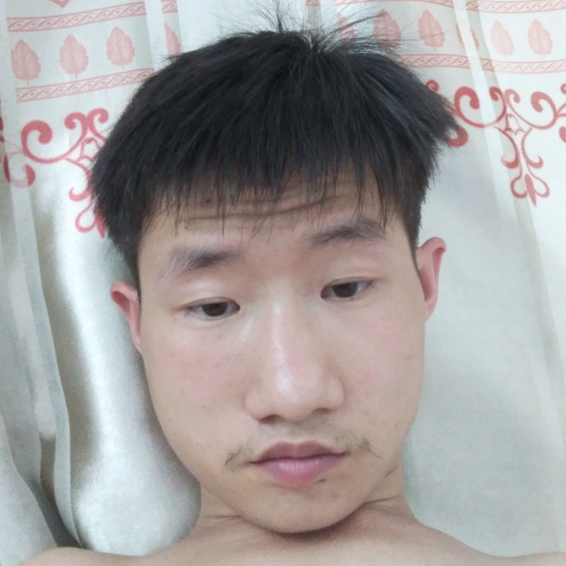魔镜鲤鱼吃鱼的照片