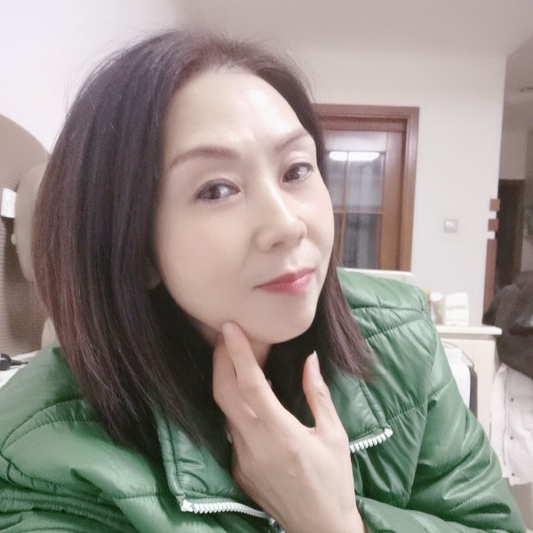 菊华的照片