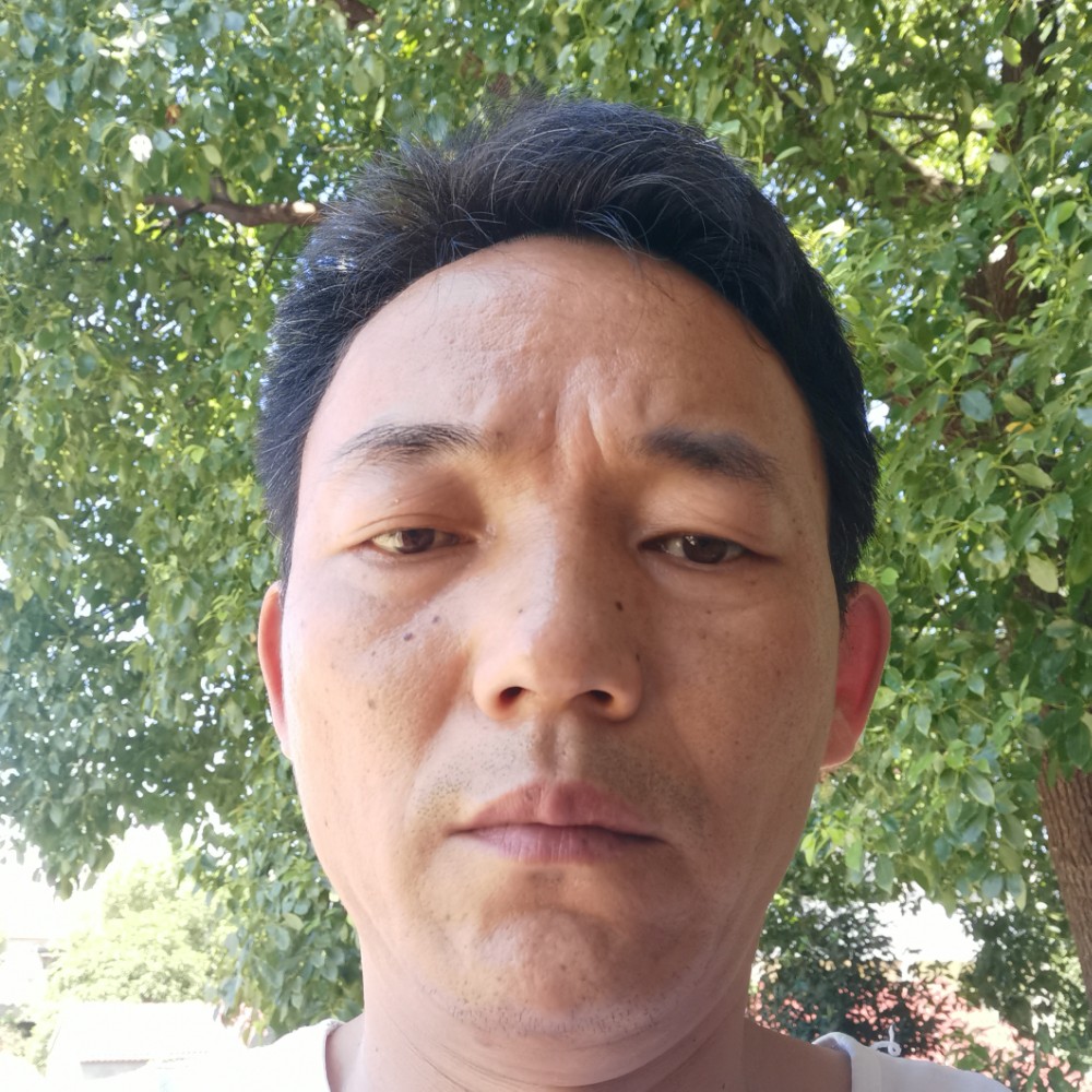 传统的帅哥的照片