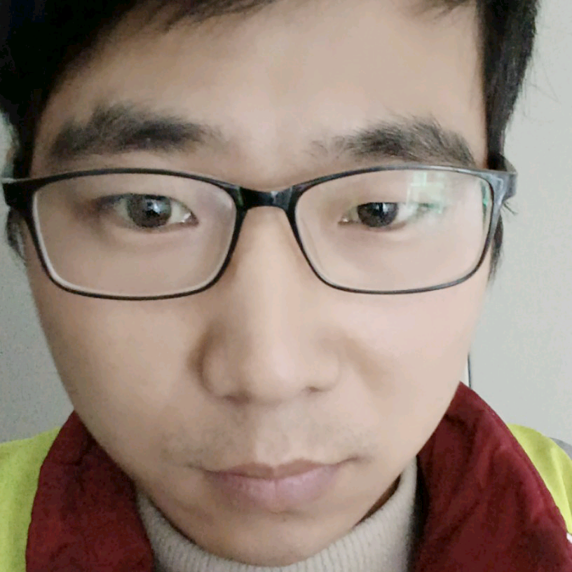 迷路拿汉堡的照片