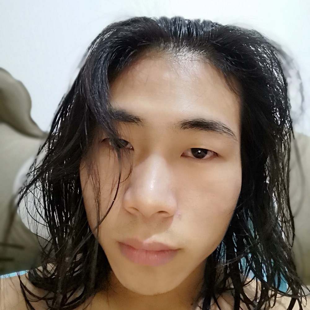 能干深拥晨阳的照片