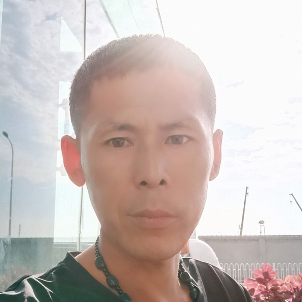 王忠俊的照片
