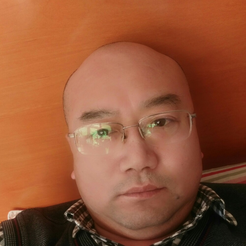 光头越的照片