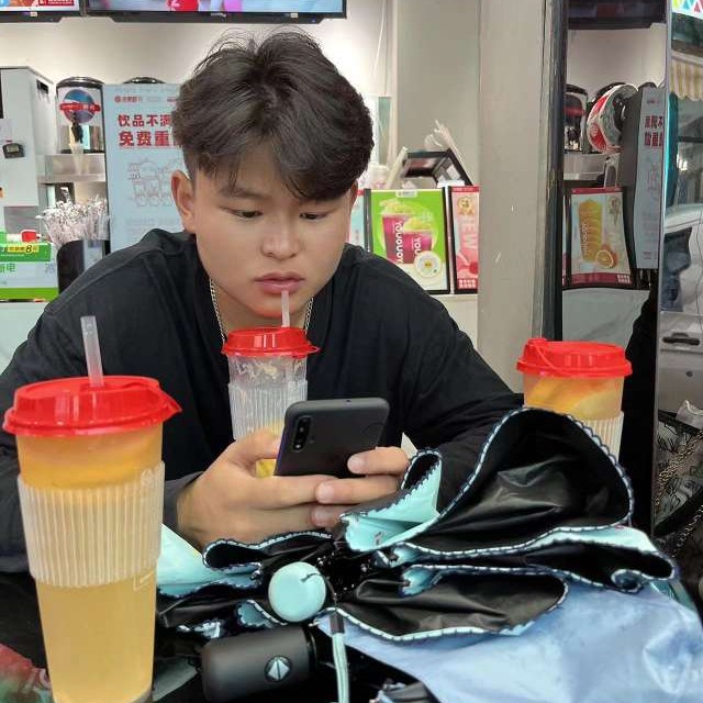 AD派大星的照片