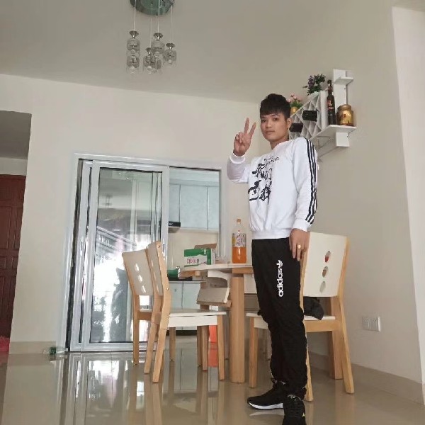 清脆山岚的照片