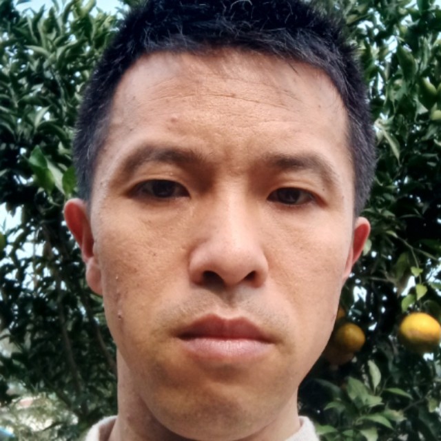 现代等待巨人的照片