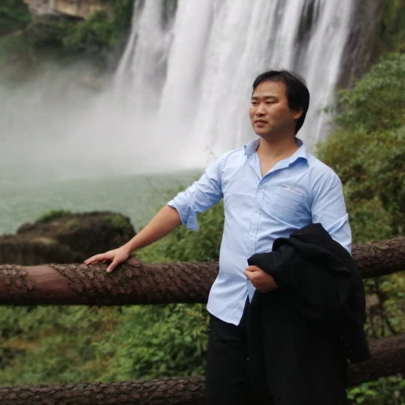 独寂笑思恋的照片