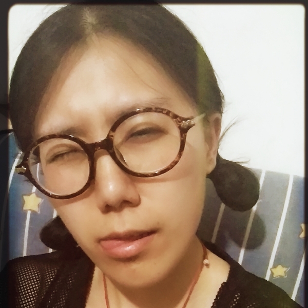 小蘑菇冷静的照片