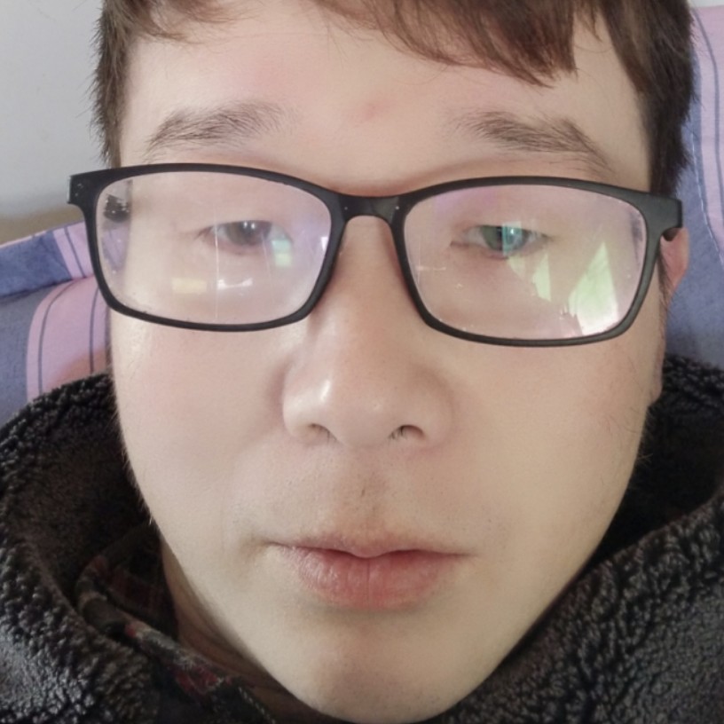 碧影爱恋现实的照片