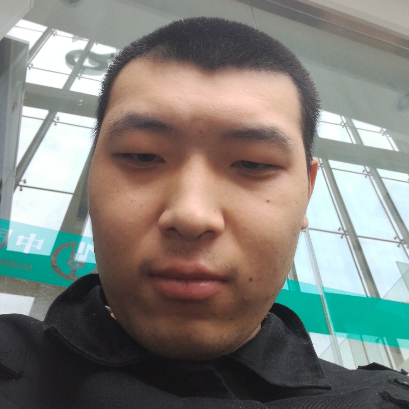 小笼包认真的照片