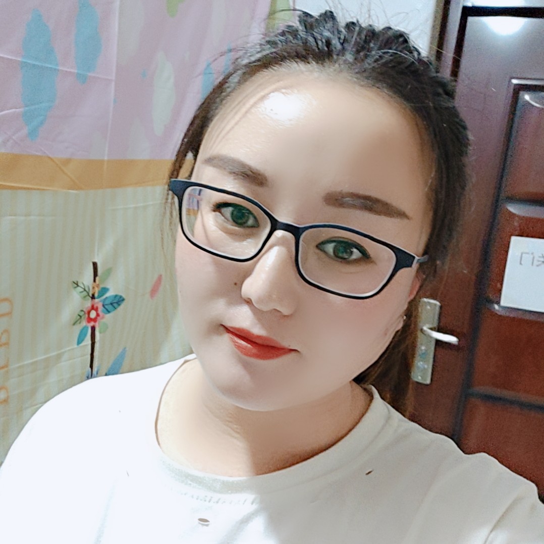 青栀怕黑的照片