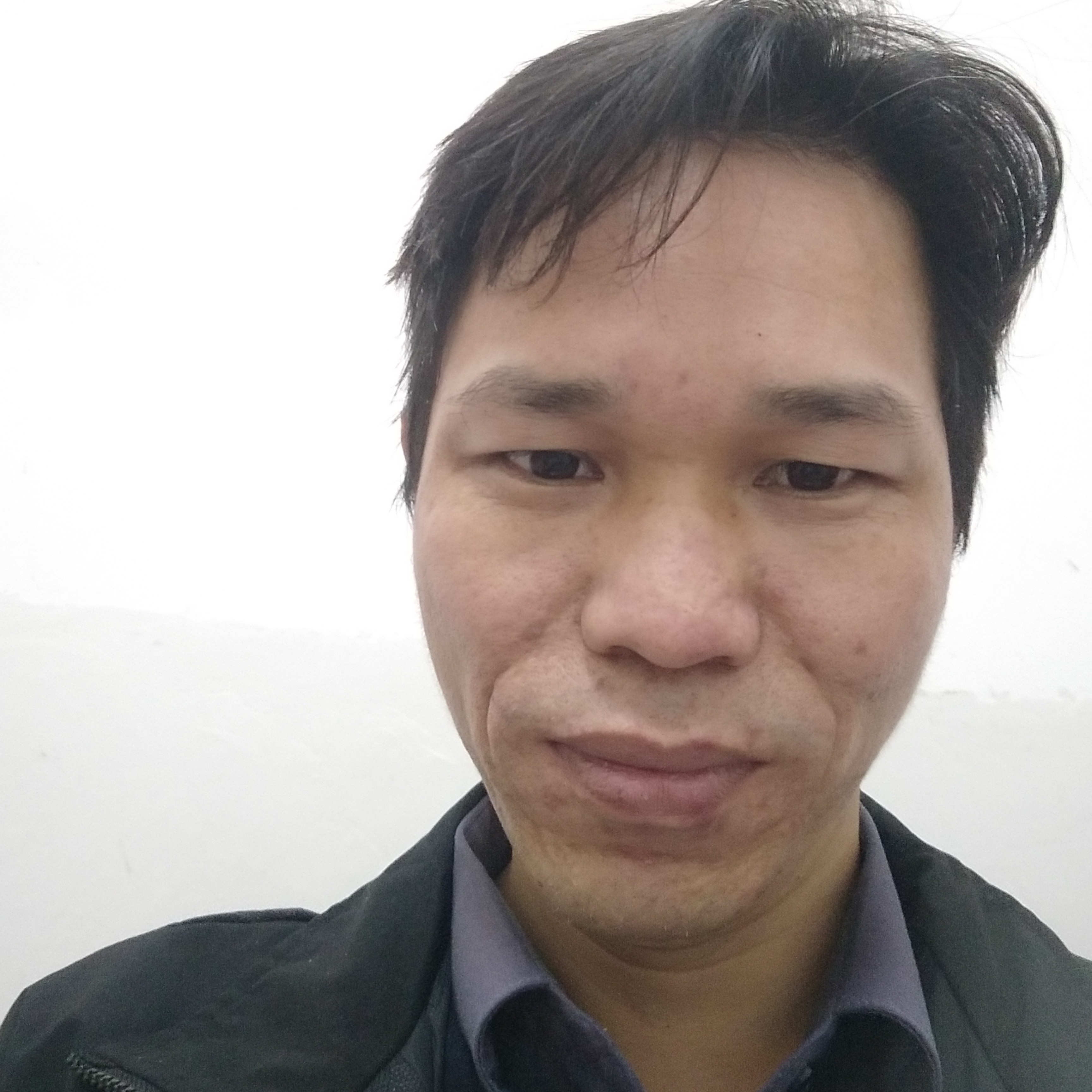有只狐狸看月亮的照片
