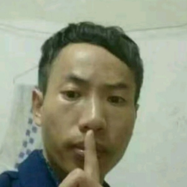 摩托迎含蓄的照片