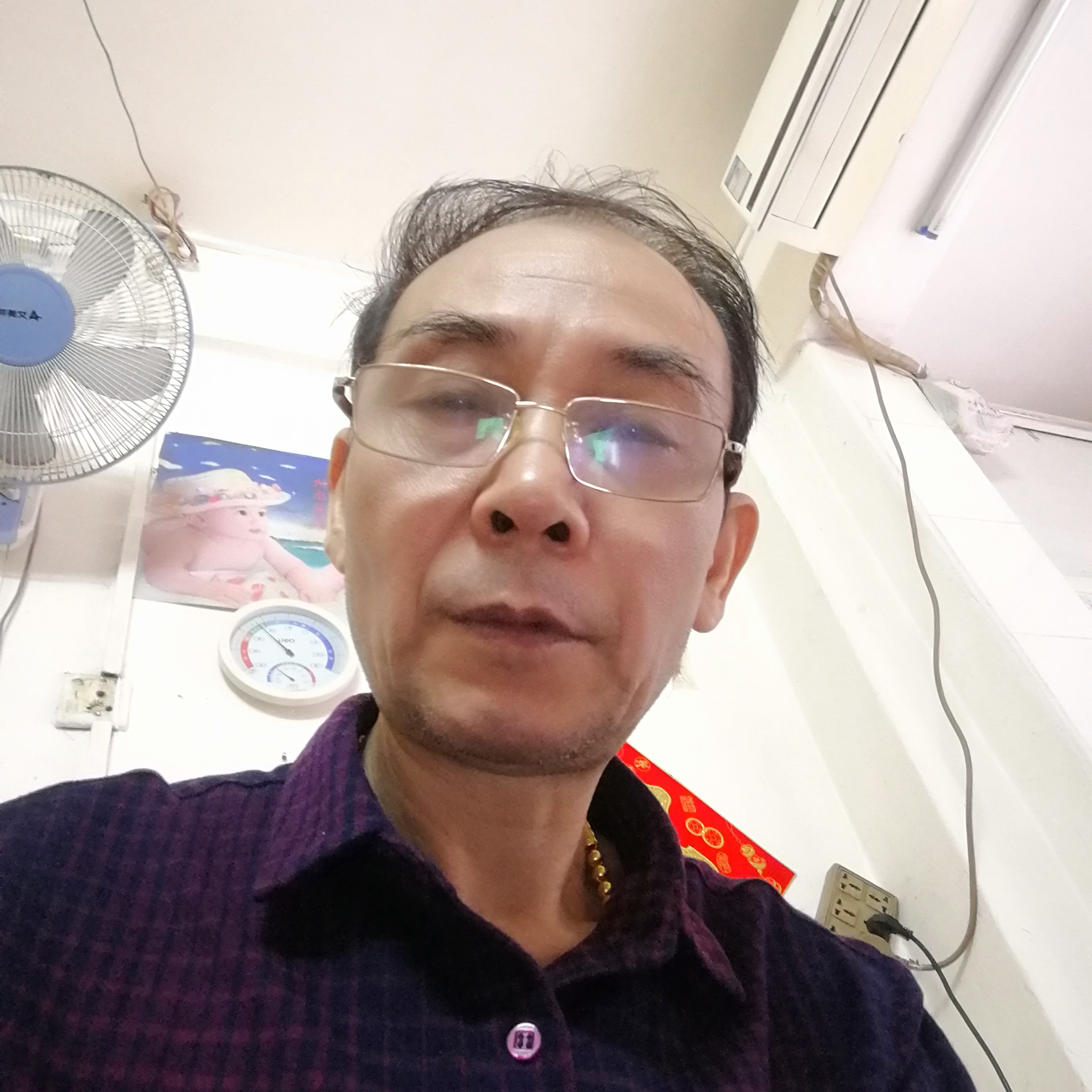 蘩藜扯整齐的照片