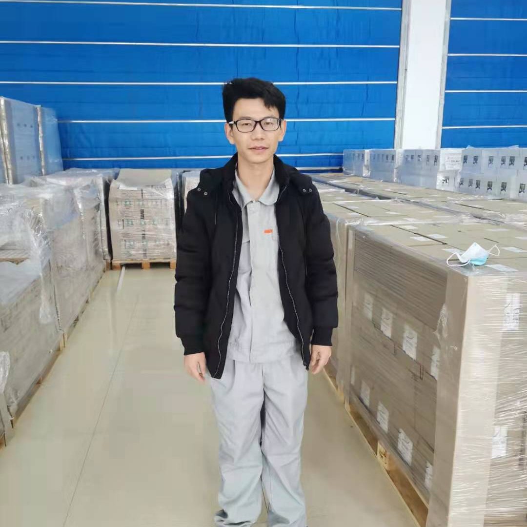 清脆停止河马的照片
