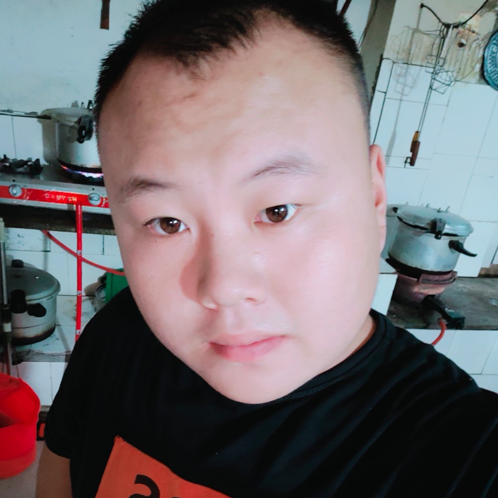 老实相许美女的照片