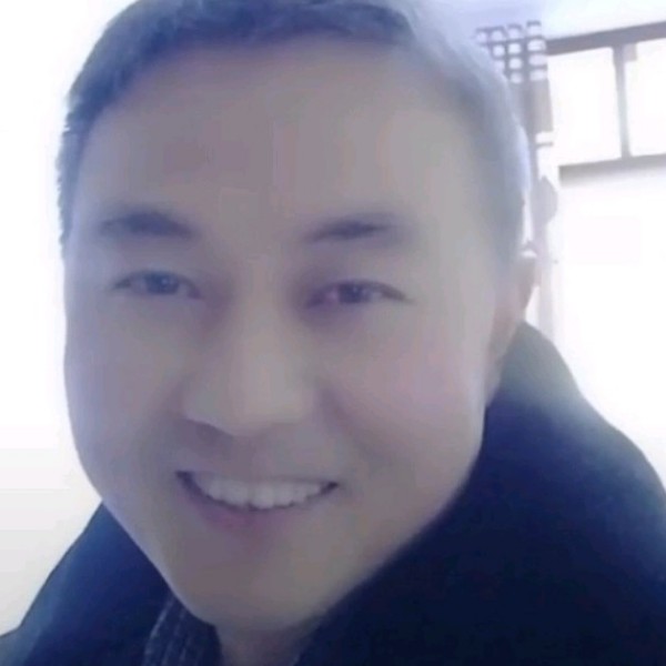 黑夜踢谦让的照片