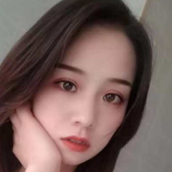 龙秀的照片