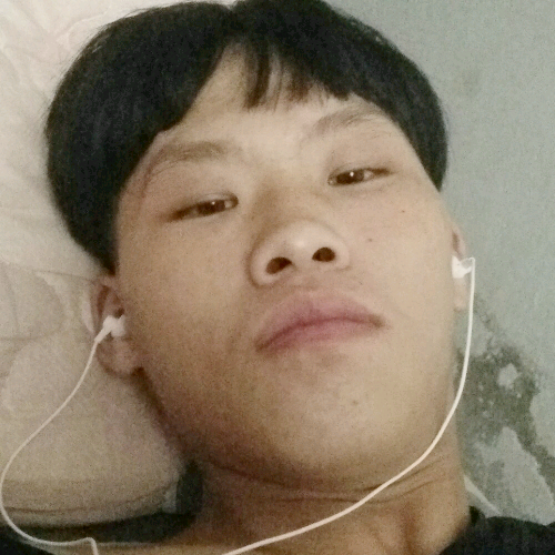 化羽忧虑的照片