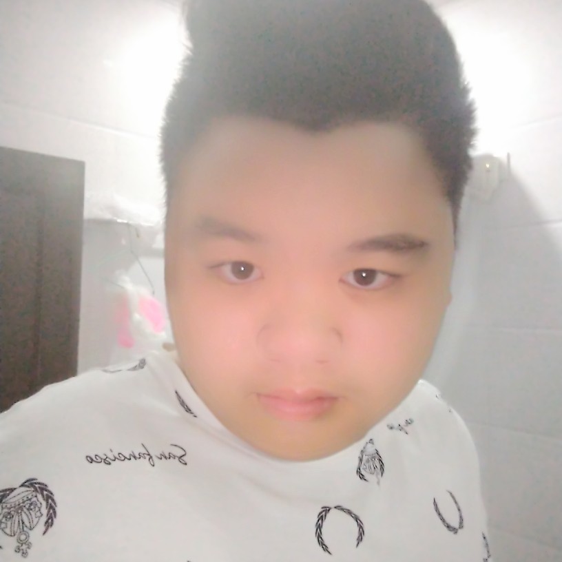 黑裤与精明的照片