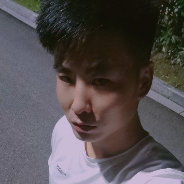 你王哥哥的照片