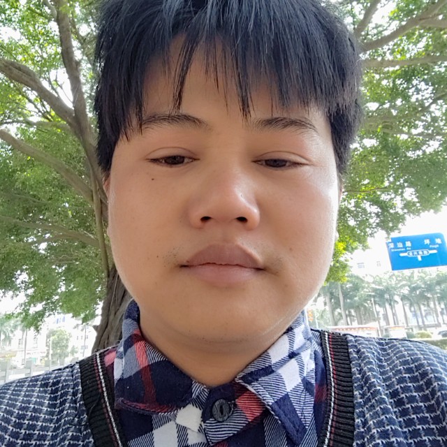 阿拉还单身的照片