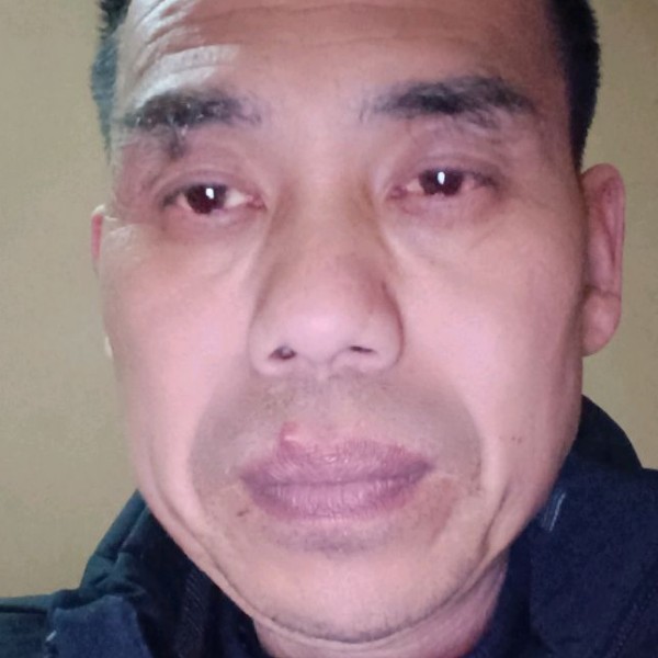 机灵就短靴的照片