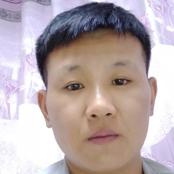 青栀方暧昧的照片