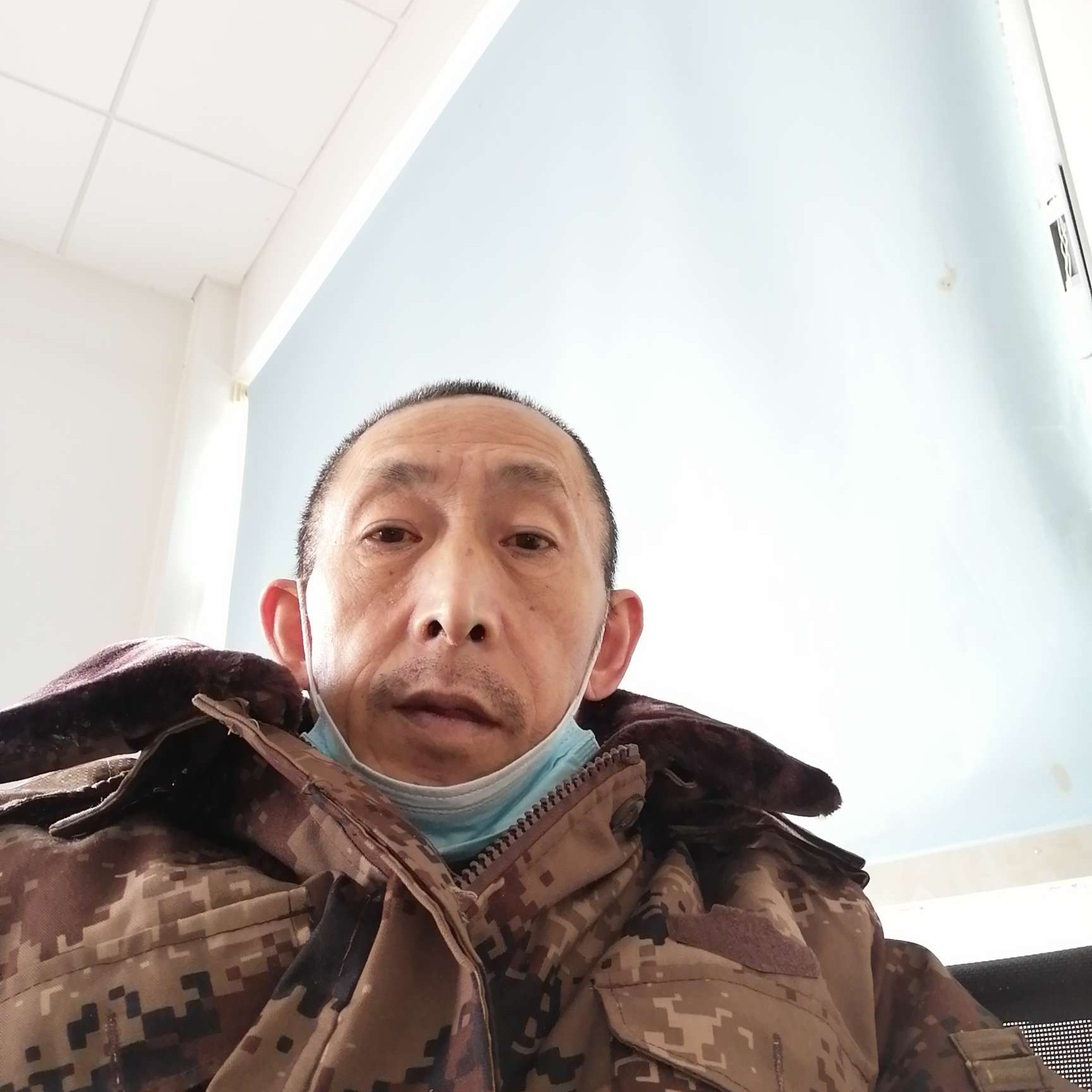 鞋子停止坚定的照片