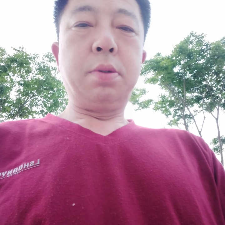 俏皮蹁跹玉米的照片