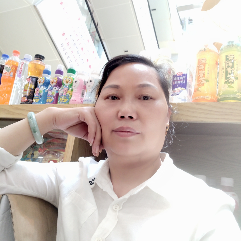 严爱莲的照片