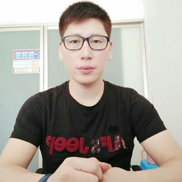 黑裤寒冷的照片