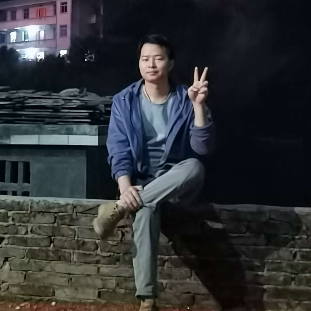 清晨是一只七色鹿的照片