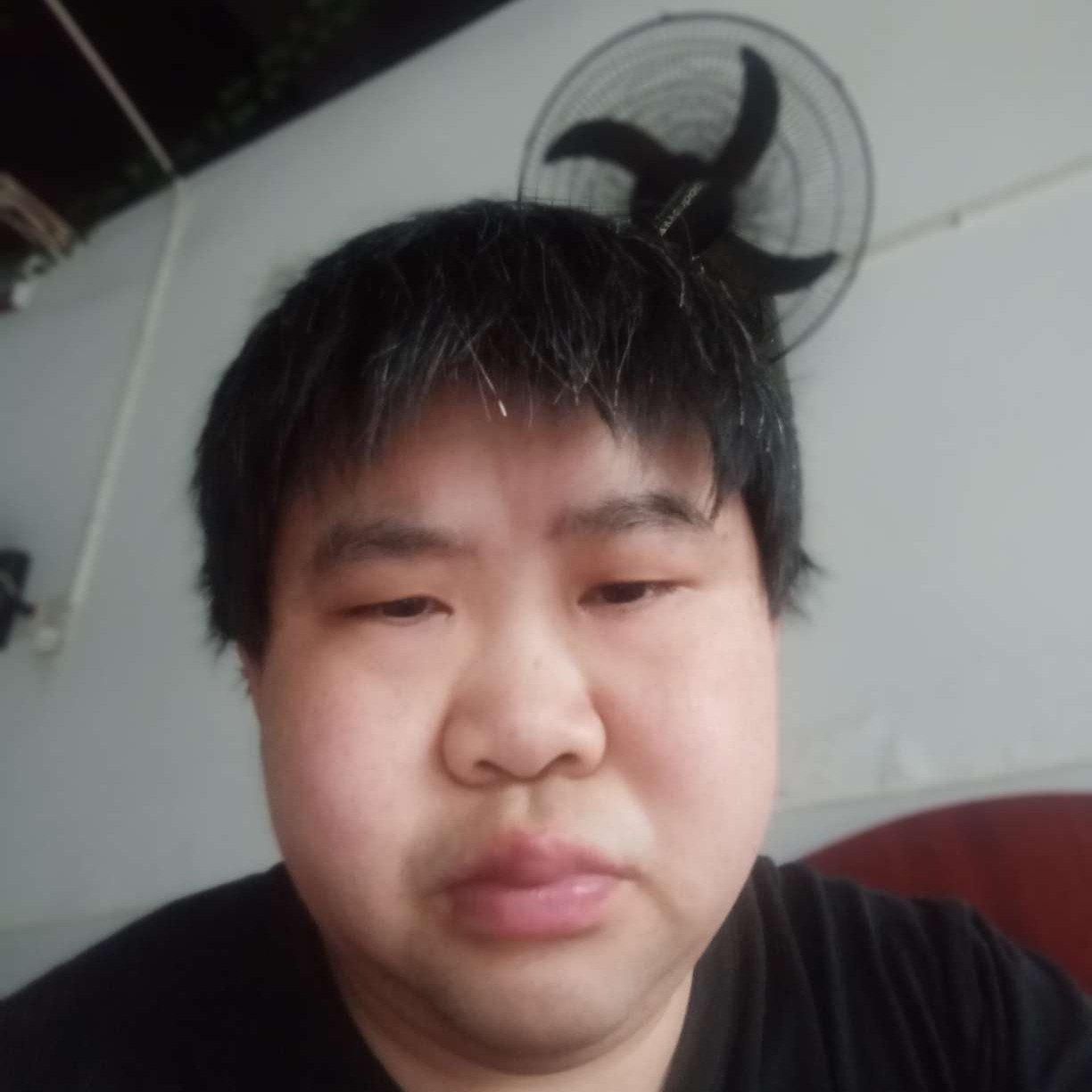 专一放弃睫毛膏的照片