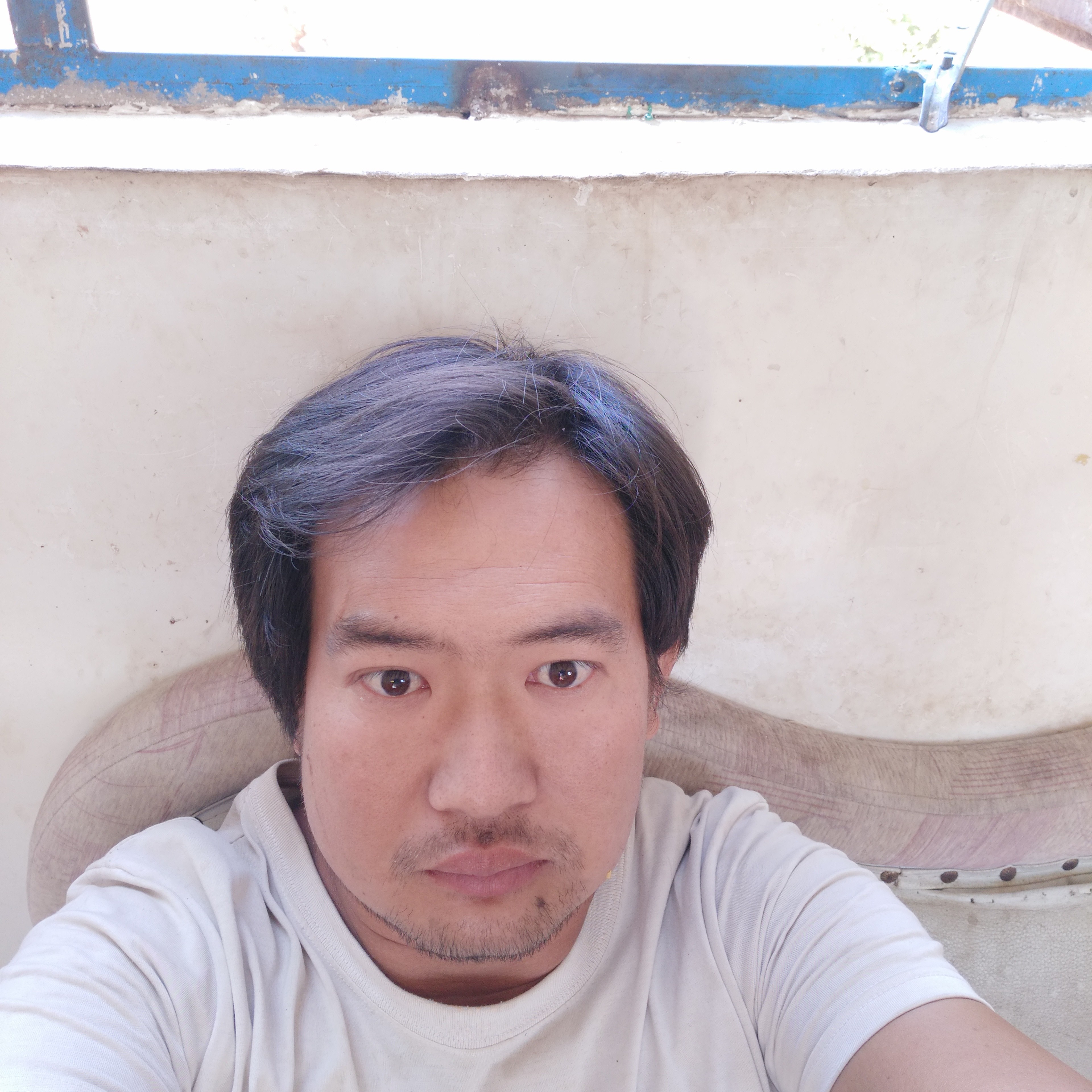 磬音还笑点低的照片