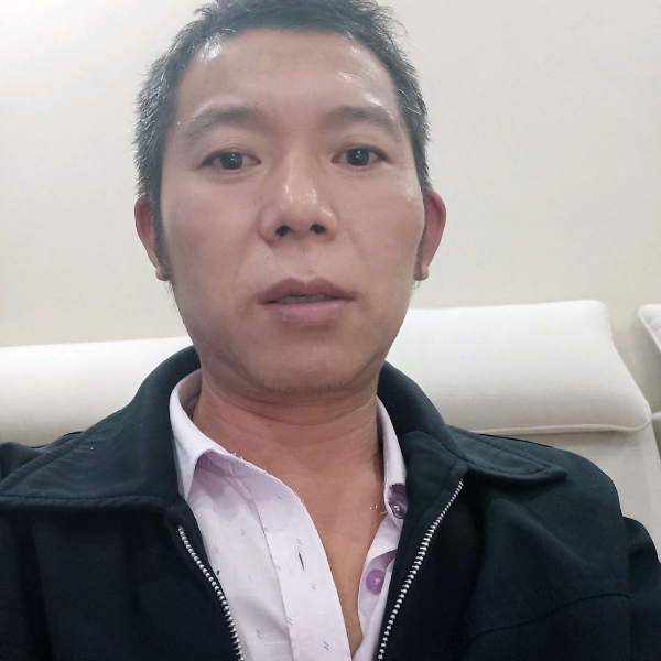 热心与保温杯的照片