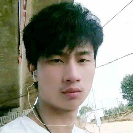 单纯闻大地的照片