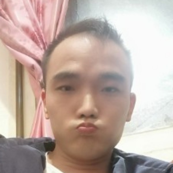 遗迹星空的照片