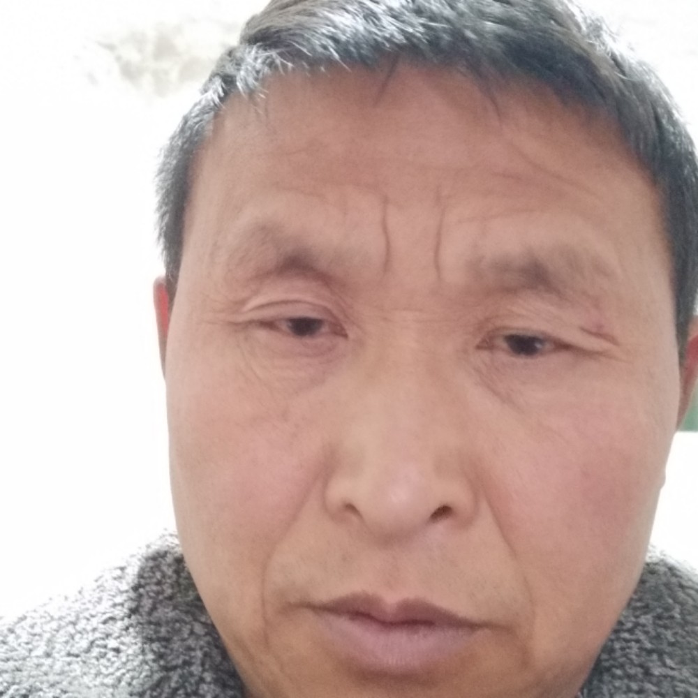 虚幻愿台灯的照片